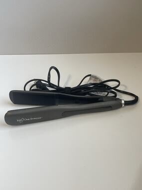 Ion One Stroke Plus Straighten Flat Iron 1.5 Inch 301609